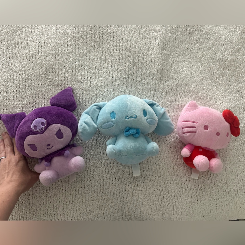 Sanrio Plush Toy Trio - kuromi, Cinnamaroll, hello kitty. Perfect condition